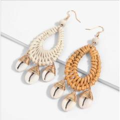 EN1029 2019 Latest Raffia Woven Ratton Wicker with Wire Wrapped Conch Shell Charm Earrings for Women