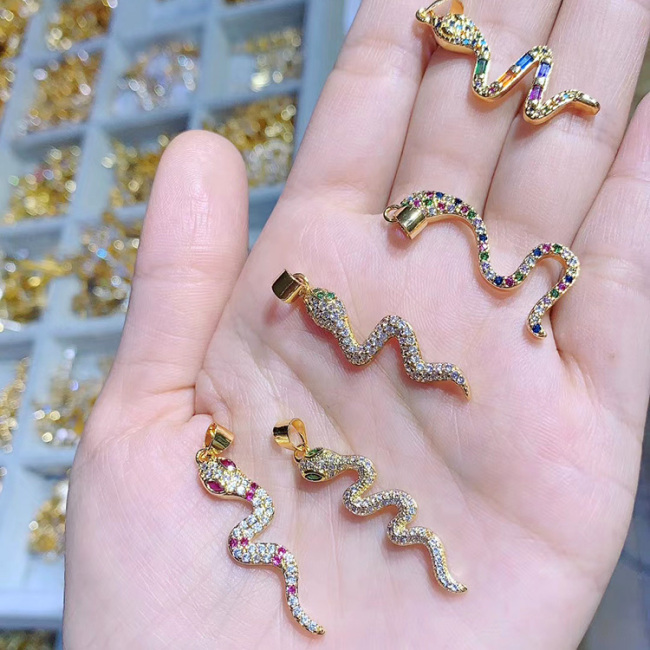CZ8063 High Quality Necklace Pendants New Chic 18K Gold Plated Diamond CZ Micro pave Reptile Snake Charm Pendants