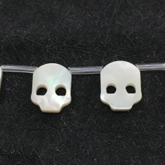 SP4192 Fashion Shell Cabochons Jewelry Supplies  White Mother of Pearl Shell Skull Charm Beads