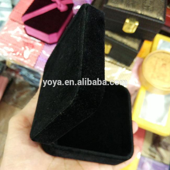 BP1017 Custom made black velvet jewelry box for bracelet package,suitable case for gift giving