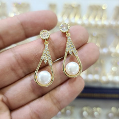 EP1014 Hot Sale Pearl Pave 18k Gold Plated CZ Paved Freshwater Pearl Drop Earrings for Women Ladies