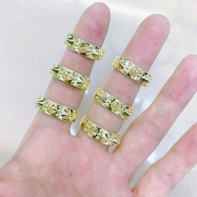 RM1382 Chic 18k gold CZ Baugette Cluster Heart Spike Rings For Ladies Girls