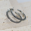 Black/silver medium