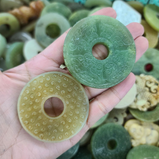 JF7004G Big Natural Xiu Jade Donut Charm Pendants