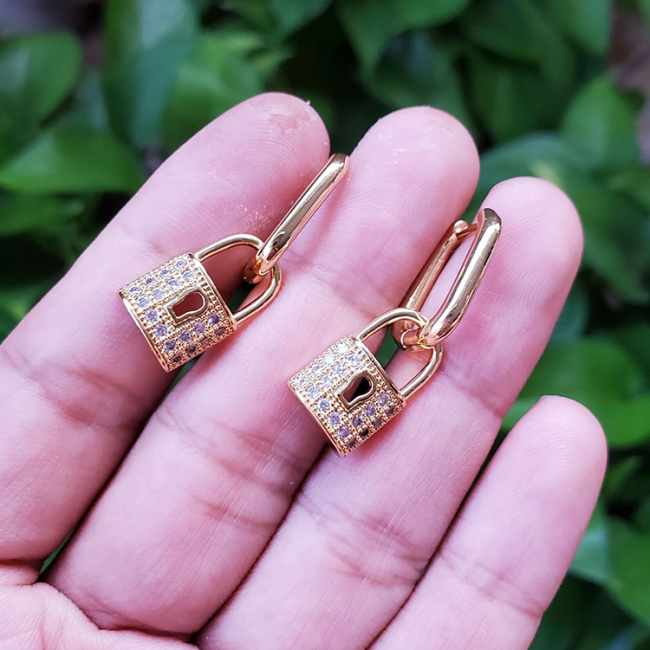 EC1620 2020 Womans Fashion Dainty CZ Lock Butterfly Charm Earrings,  CZ Micro Butterfly Hoop Huggie Earring