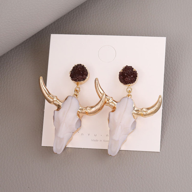 ER1029 Rhinestone Pave Stud with Gold Plated Oxhead Bull Head Charm Earrings