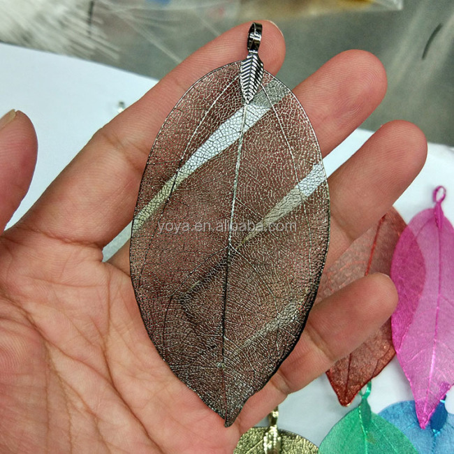 JF7090 Gold Plated Leaf Pendants, Electroplated Metal Leaf Pendant, Leaf Charm for Fall Jewelry