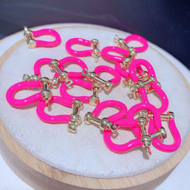 JF1323 Neon Enamel Carabiner Horseshoe Shackles Clasp Carabiner Lock Connector Claw for Jewelry Necklace Making