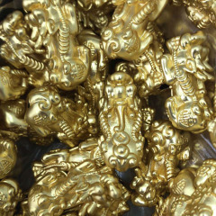 JS1457 High Quality Chinese Matte Gold Plated 3D Pixiu Pi Yao Beads for Lucky Bracelets Charm