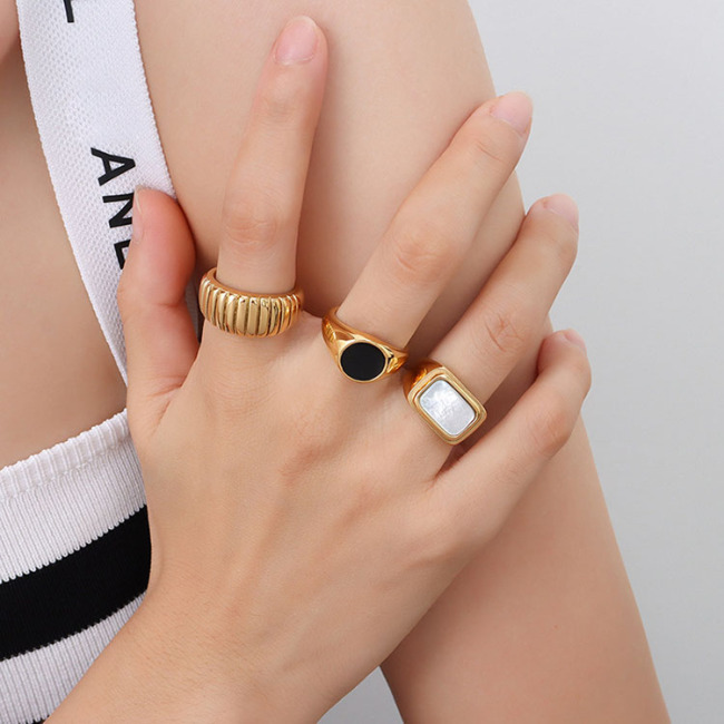 High Quality Non Tarnish 18k Gold Plated Stainless Steel Croissant Pave White Shell Black Enamel Dome Rings for Women 2021