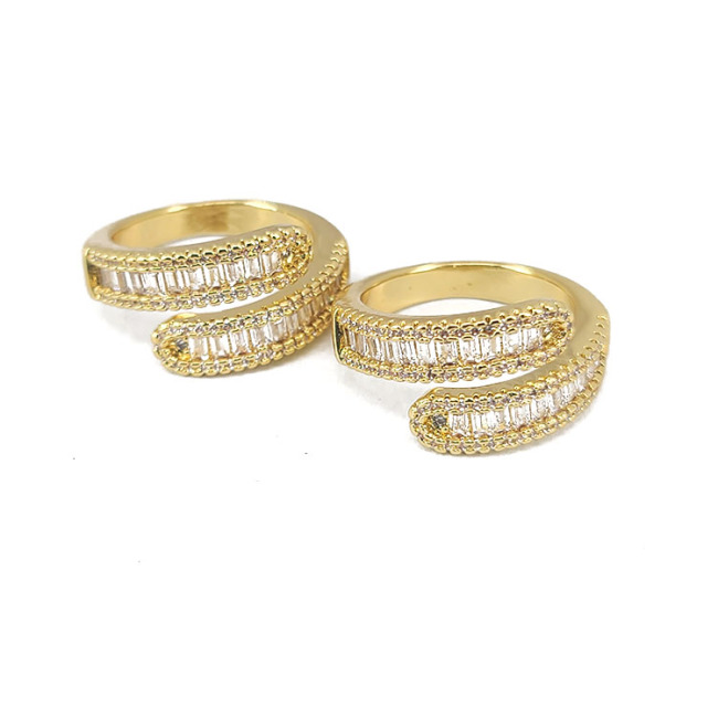 RM1329 New Unique 18k Gold Plated Diamond Cubic Zirconia CZ Paved  Lobster Clasp Shape Rings for Women Girls