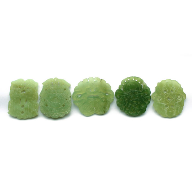 JF7004F Unique Antiqued Style Carved Green Jade Pendant Animal Shape Amulet Talisman Jade Pendants