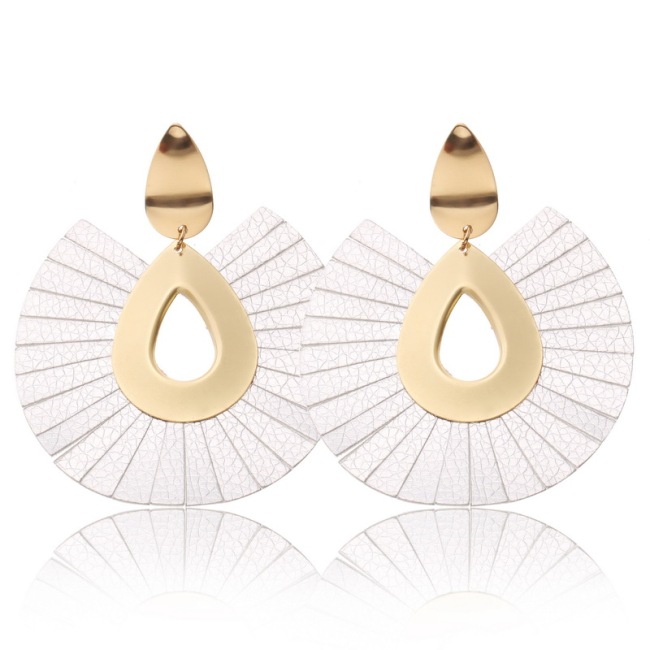 EL1001 Fashion Gold Plated fan-shaped Leather Fringe Tassel Earrings for Women