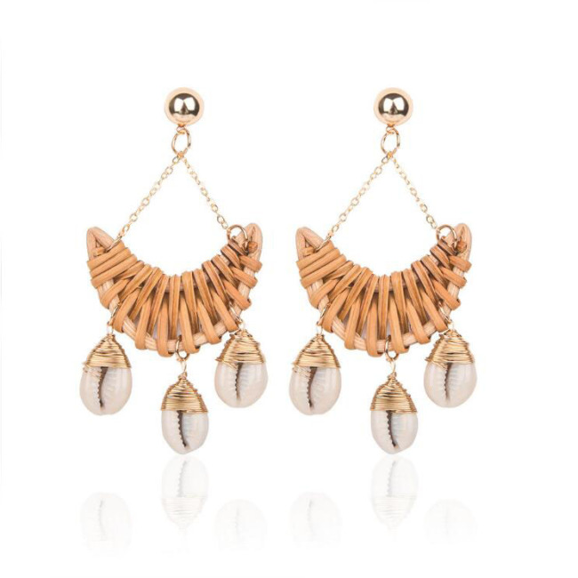 EN1029 2019 Latest Raffia Woven Ratton Wicker with Wire Wrapped Conch Shell Charm Earrings for Women