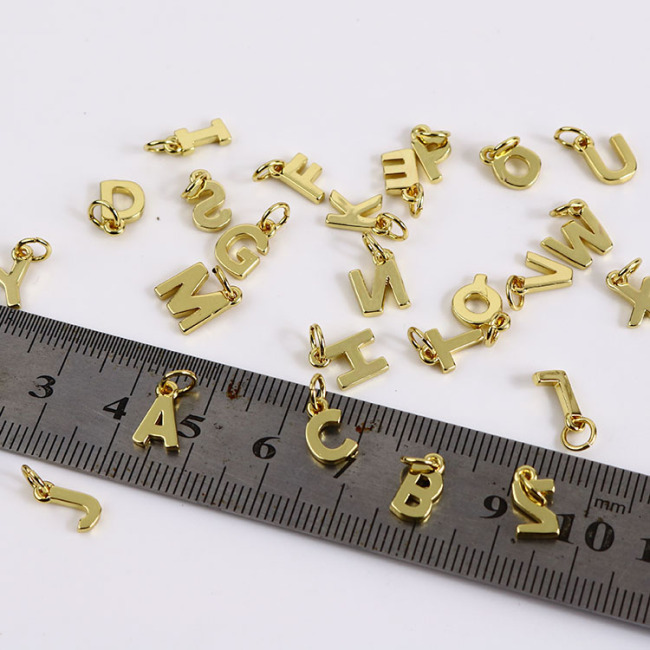JS1502 High Quality Small Thin Mini 18k Gold Plated Small Alphabet Initial letter charm pendant