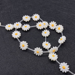 SP4126 Carved White Shell Daisy Flower Sunflower Beads