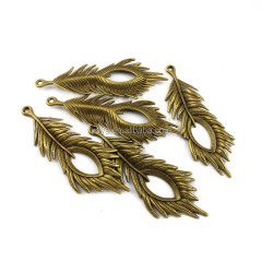 JS1336 Vintage antique bronze peacock feather charm,metal feather pendant findings made in China JS1336 Vintage antique bronze peacock feather charm,metal feather pendant findings made in China