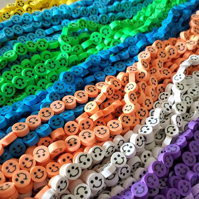 Colorful Clay Jewelry Supplies Rainbow Polymer Clay Smiley Smile Face Flower Jewelry Spacer Disc Coin Beads for Kids Jewelry
