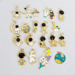 JS1634 18K Gold Plated brass enamel Black White People Astronaut Spacemen Charm, rocketman charms Pendants