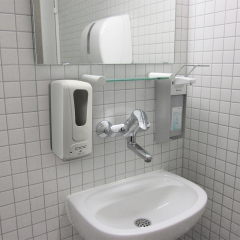 Automatic soap dispenser