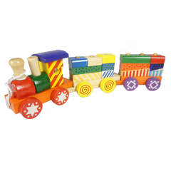 Tren de madera con coloridos bloques de madera