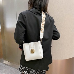 Маленькая сумка новая модная широкополосная сумка-ведро женская сумка на одно плечо женская универсальная сумка-мессенджер