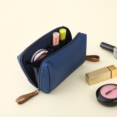 Diniwell nylon hand in hand to take the mouth red envelope zero wallet stereo Small Cosmetic Bag Travel Makeup storage bag