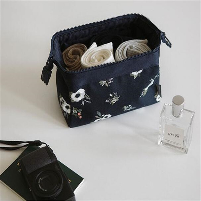 New color wash bag, multifunctional portable large capacity travel cosmetics storage bag, women's steel frame cosmetic bag