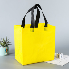Herstellung von Vliestaschen, individuellem Logo, folienbeschichteten dreidimensionalen Vliestaschen, Werbetaschen, tragbaren Einkaufstaschen, Bündeltaschen