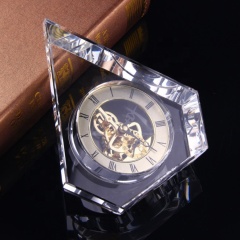 logo de gravure laser 3d personnalisé horloge en cristal de bureau mécanique transparente