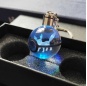 Günstige Großhandel Led Light Pokemon Go Ball Kristallkugel Schlüsselanhänger für Weihnachtsgeschenke