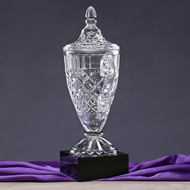 Black pedestal crystal trophy, 3D cup shape crystal trophy apply to enterprise souvenir