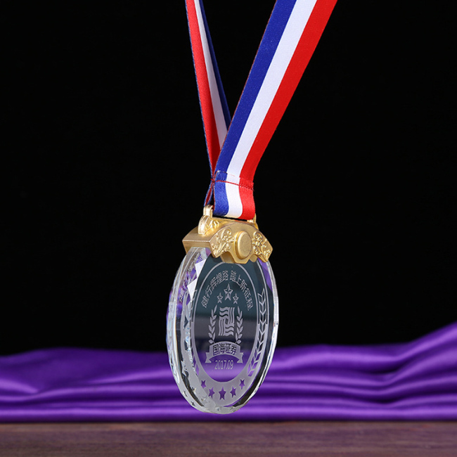 Metal lock crystal medal, three - color lanyard crystal medal for the competition award