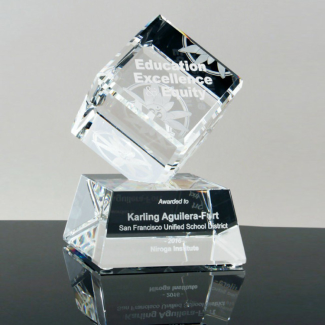 New design Crystal Trophy Primo Crystal Awards Clipped Cube on Clear Base
