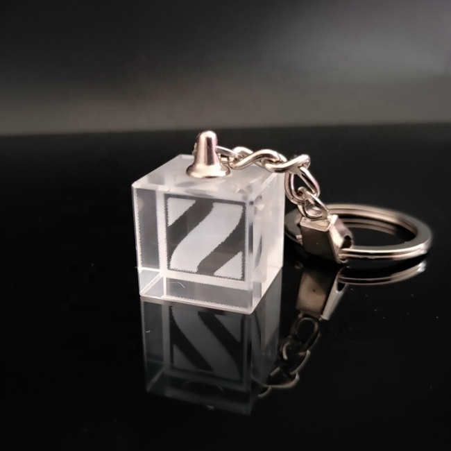 Phantasie quadratisches spezielles Design 3D-Lasergravur Kristall Schlüsselbund Würfel Custom