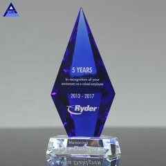 Fábrica de Pujiang Diseño de diamante único Trofeo de cristal de azurita personalizado Premios y trofeos personalizados