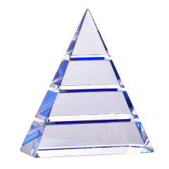 Trofeo de cristal de triángulo de múltiples capas transparente de mejor diseño de belleza barata para regalos de empresa