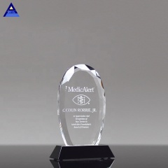 Trofeo de premio de base negra ovalado facetado de cristal clásico de buena calidad