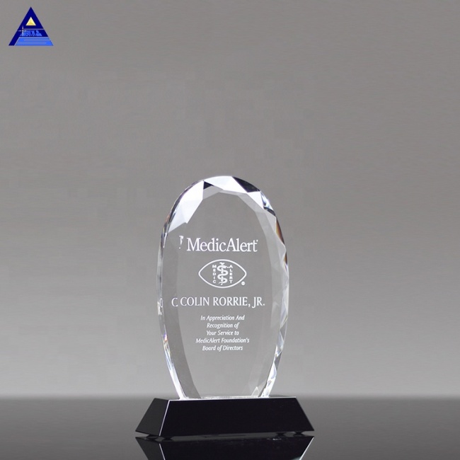 Good Quality Classical Crystal Faceted Oval On Black Base Award Trophy