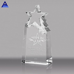 El cristal en forma de estrella claro de encargo de moda premia el trofeo de la placa para el regalo del recuerdo
