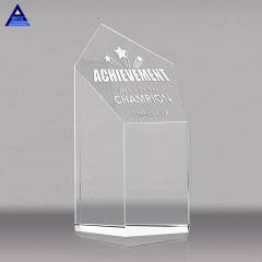 Trofeo de prisma pentagonal de cristal cortado con escudo K9 personalizado para recuerdo de promoción