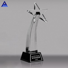 2020 Nouveau trophée de cristal d'étoile de conception pour la coupe de l'entreprise scolaire