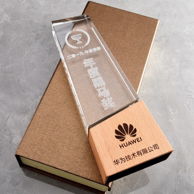 Crystal Manufacture Supplier Factory Price Customized Color Print Blank Crystal Wood Trophy Laser Engraving Crystal Block Award