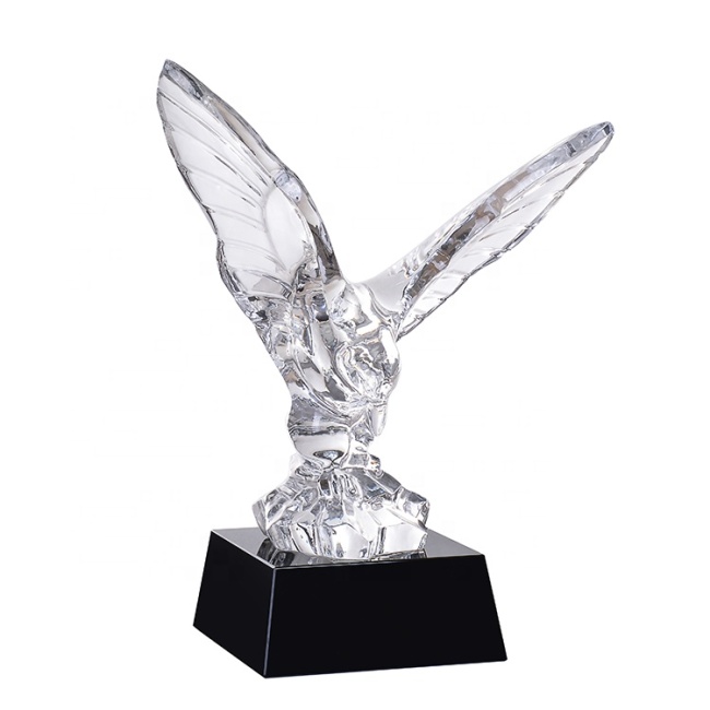 Nuevo estilo K9, artesanía de cristal, estatua de águila de cristal transparente para decoración, recuerdo de cristal