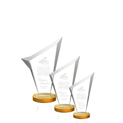 Pujiang vente en gros clair K9 trophée de pilla en cristal de haute qualité pour les récompenses annuelles des entreprises