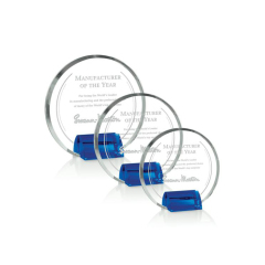 Premio de cristal en blanco barato en forma de círculo con base de semicírculo azul para logotipo de grabado personalizado