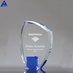 Verarbeitung einer kundenspezifischen wettbewerbsfähigen K9 Blank Glass Crystal Award-Plakette