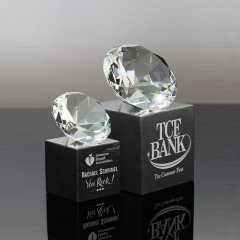Grabado de pesos de papel grandes, trofeos de China para venta al por mayor, premio de cristal, cubos en forma de bloque 3D, trofeo de diamante de cristal