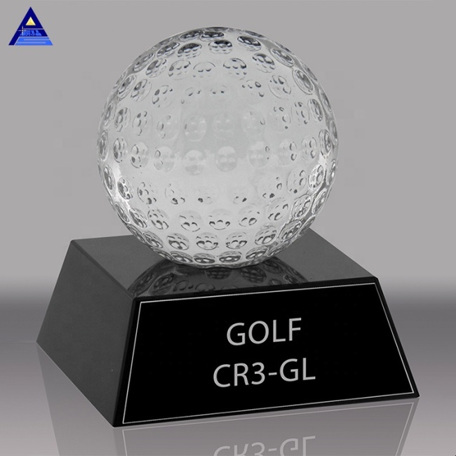 Venta al por mayor, diseño barato, deportes decorativos, regalos de recuerdo, bola de cristal, pelota de golf con base negra