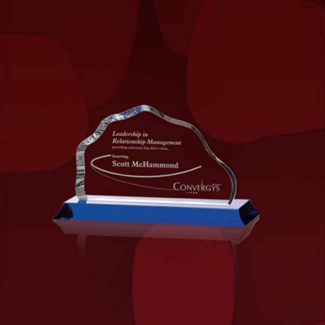 China Wholesale High Quality Engraved Crystal Glass Mountain Award For Birthday Gifts